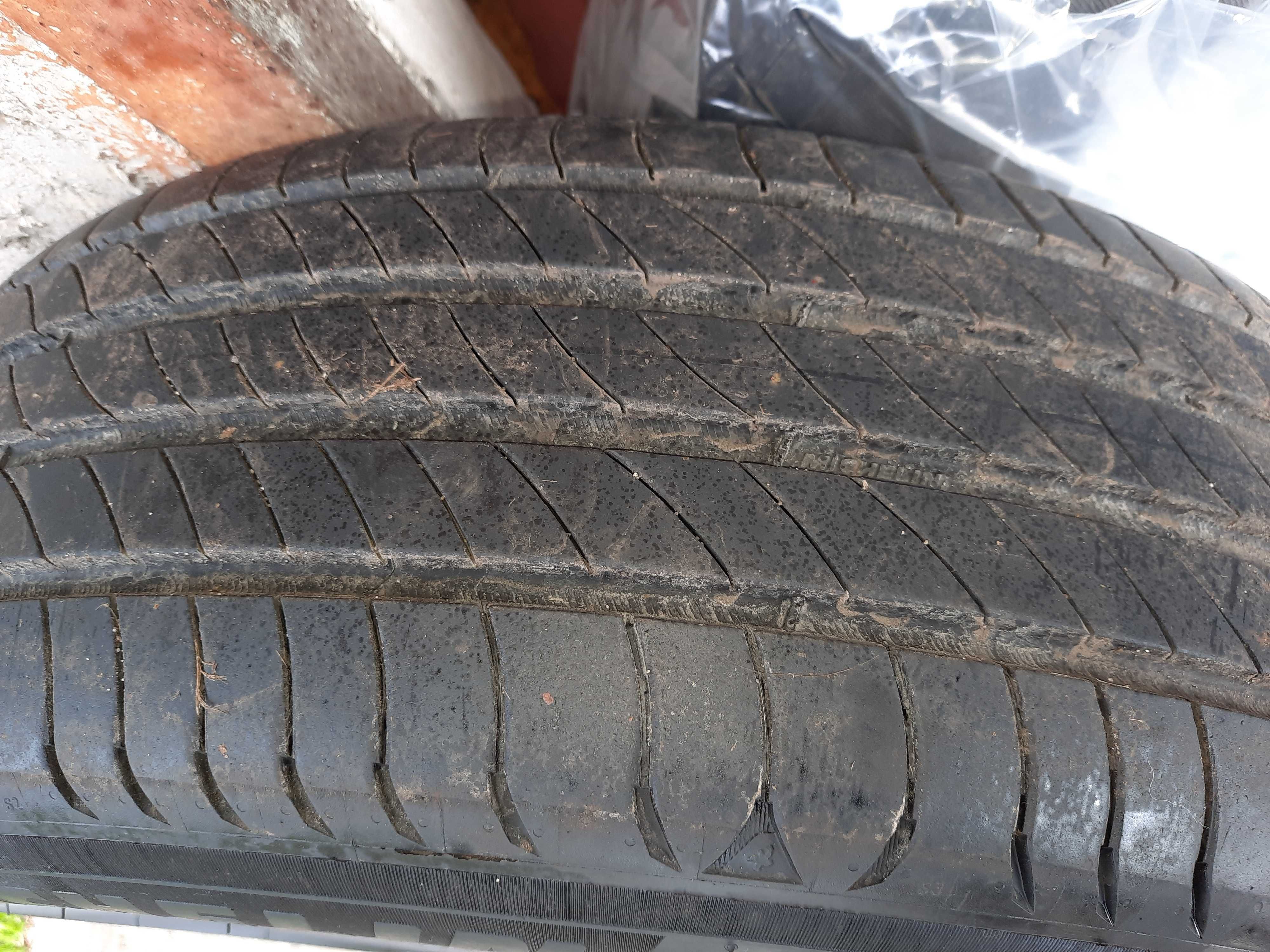 Opony Michelin 215/65 R17 letnie