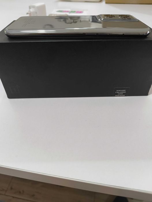OnePlus Nord CE 2 5G 8/128GB – Excelente estado + acessórios