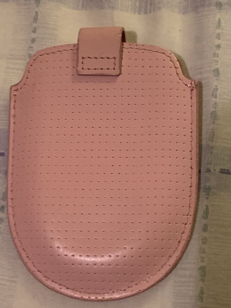 Bolsa capa para Nokia de senhora tipo concha, em pele, nunca usada, artigo para colecionador de telemóvel (is)