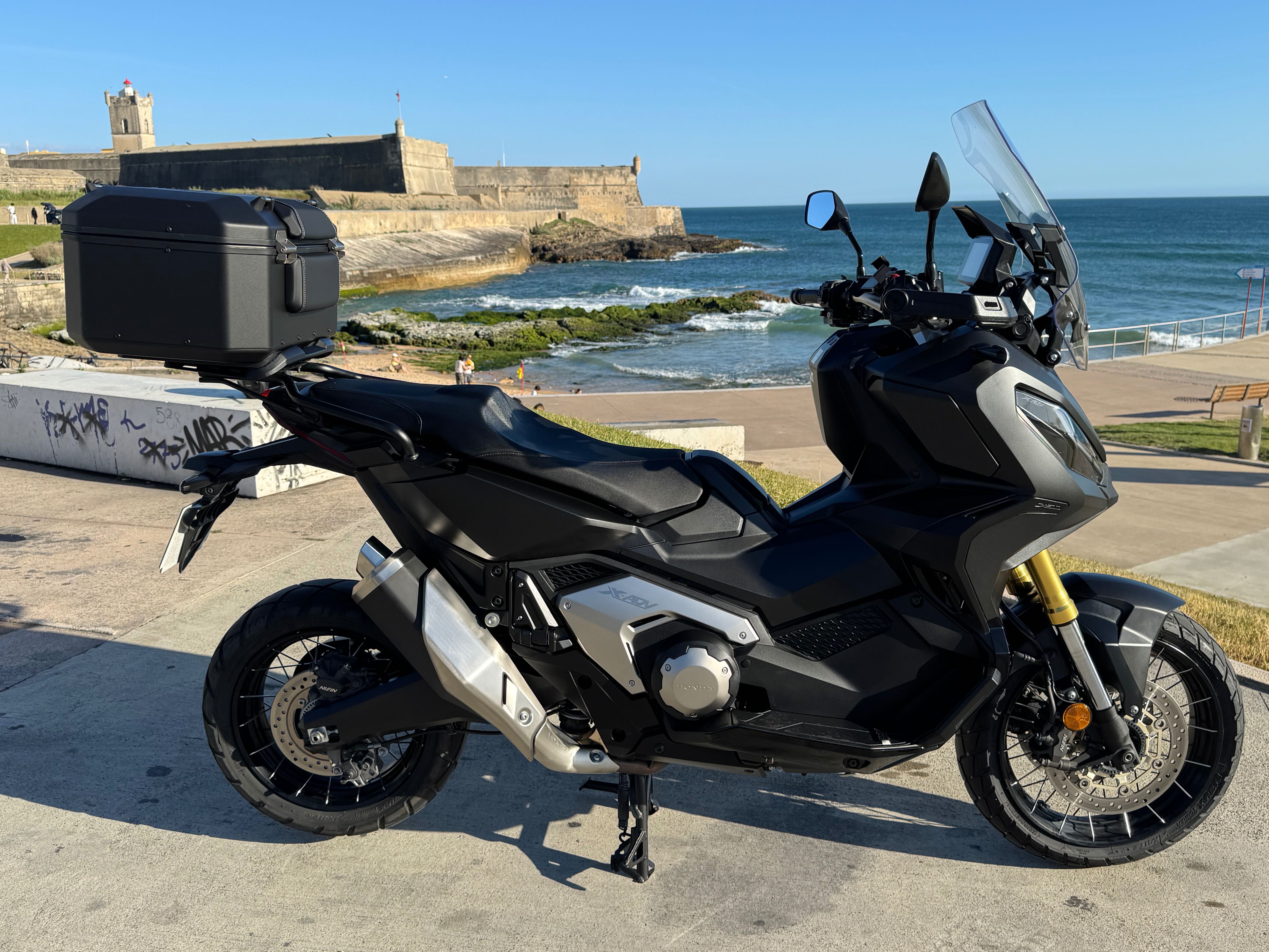 Honda X ADV 750 8milkm
