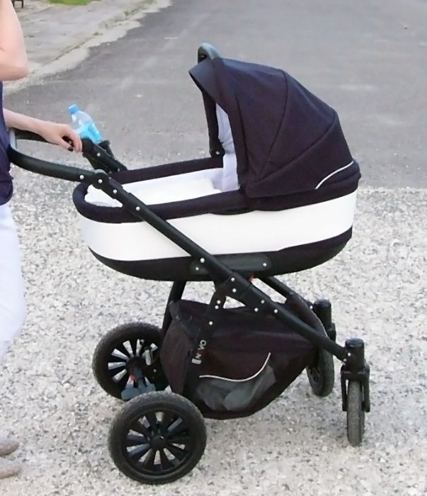 Wózek Jedo 2w1 (gondola + spacerówka)