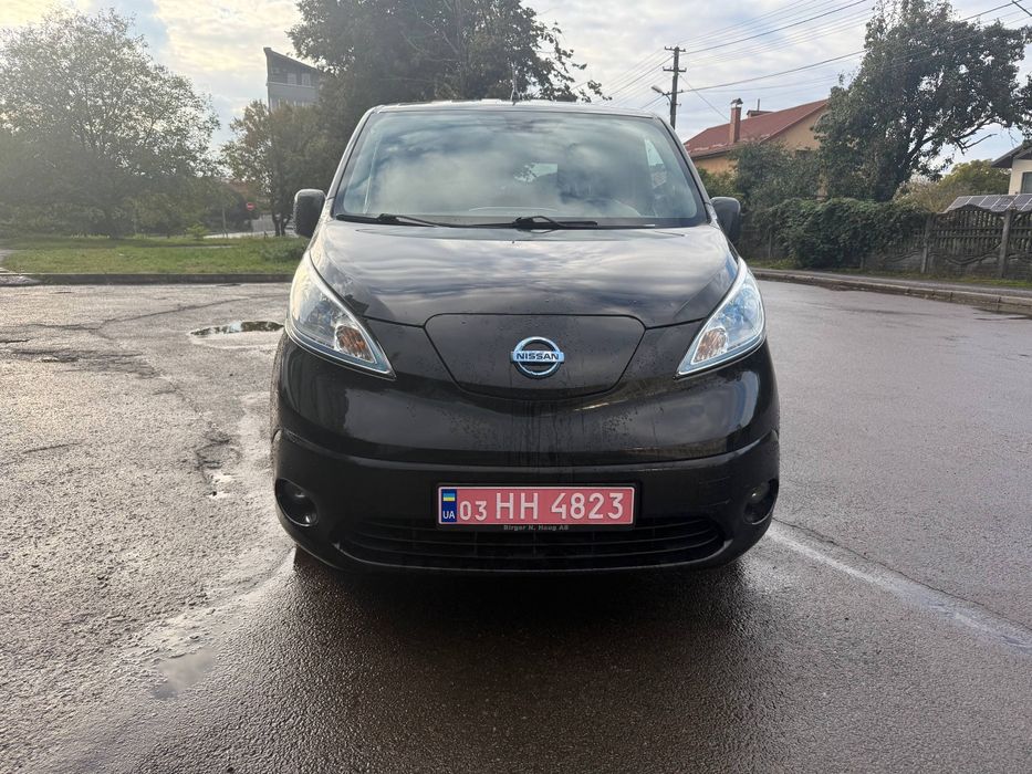 Nissan E-NV200 2015 24кВт Пасажир