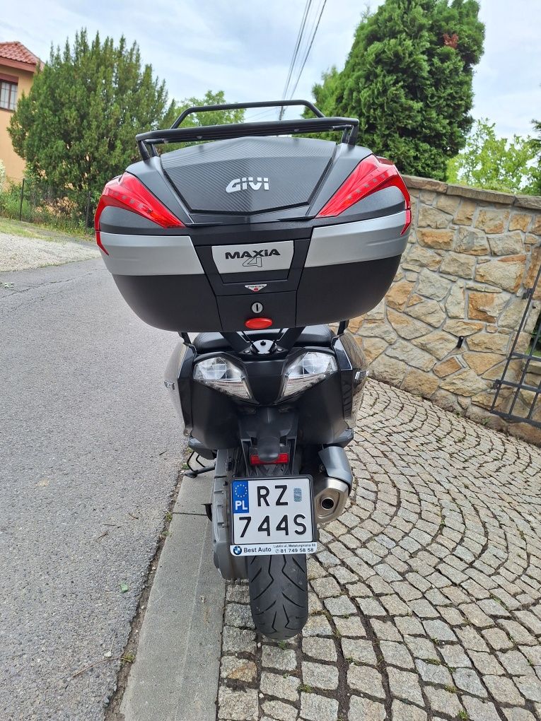 Motocykl Maxi Skuter
