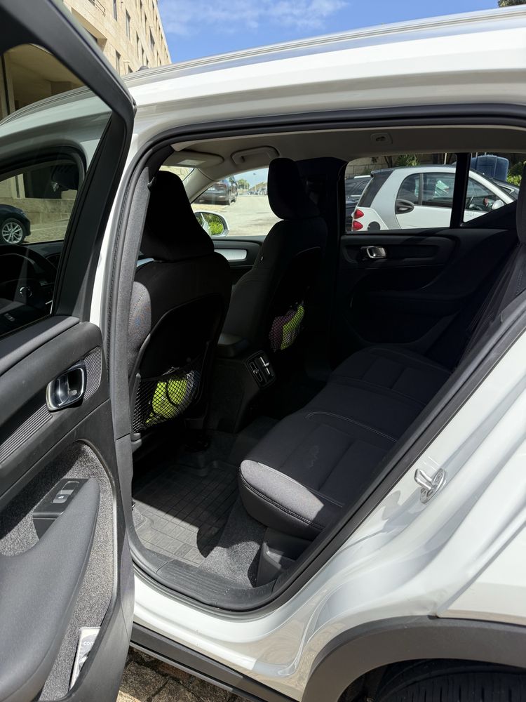 Volvo XC 40 T2 de 2022 com 39000 kms