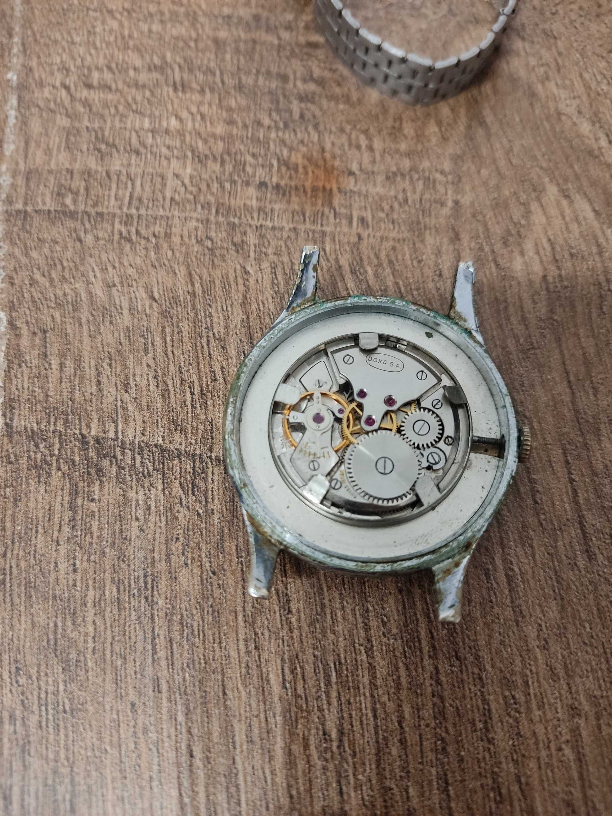 Zegarek DOXA Antimagnetique