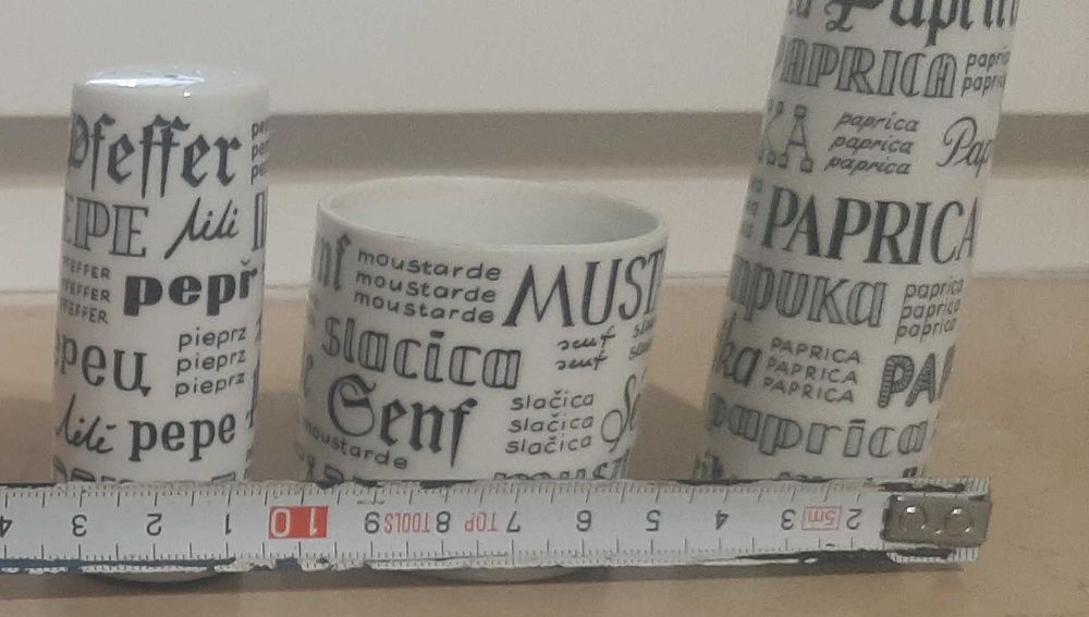 Pojemniczki na przyprawy - pieprz, papryka, musztarda