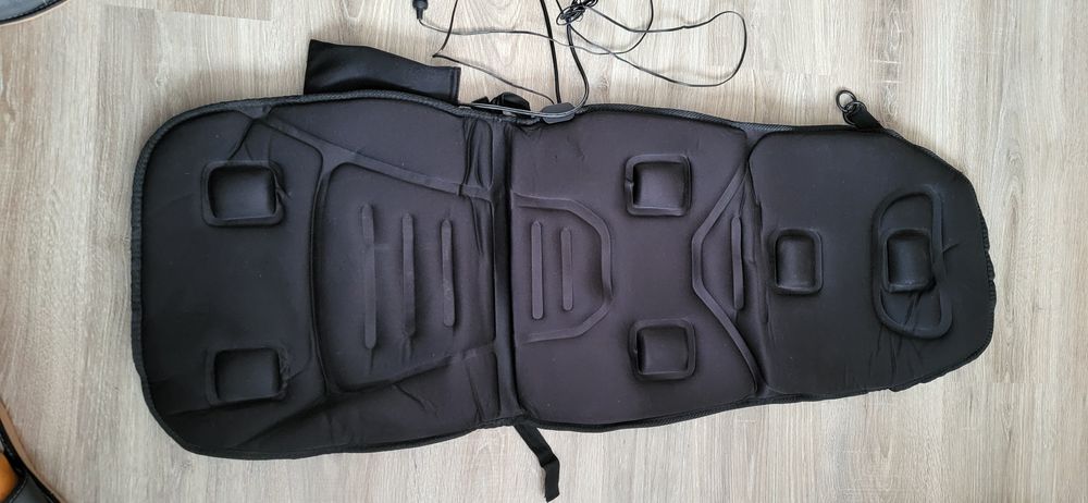 Samochodowa mata masująca z funkcją grzania