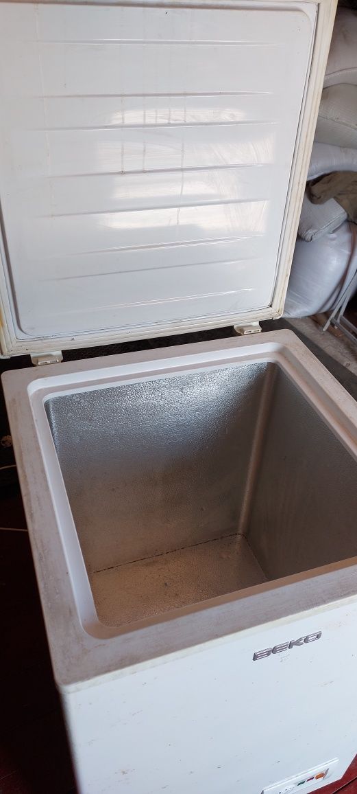 Морозильна камера  Beko