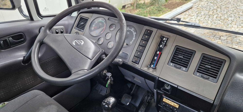 Camião cisterna combustivel