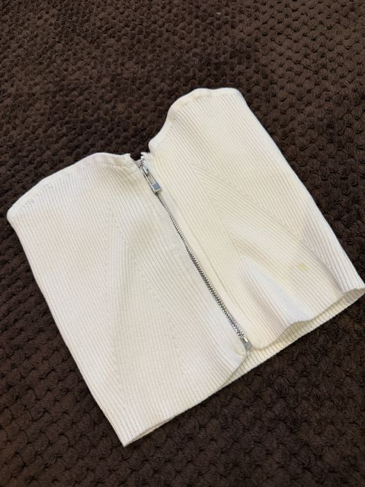 Топ на молнии.