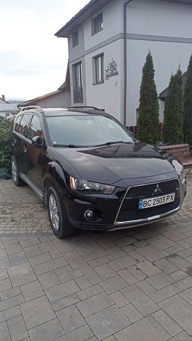 Mitsubishi Quatlander 2010