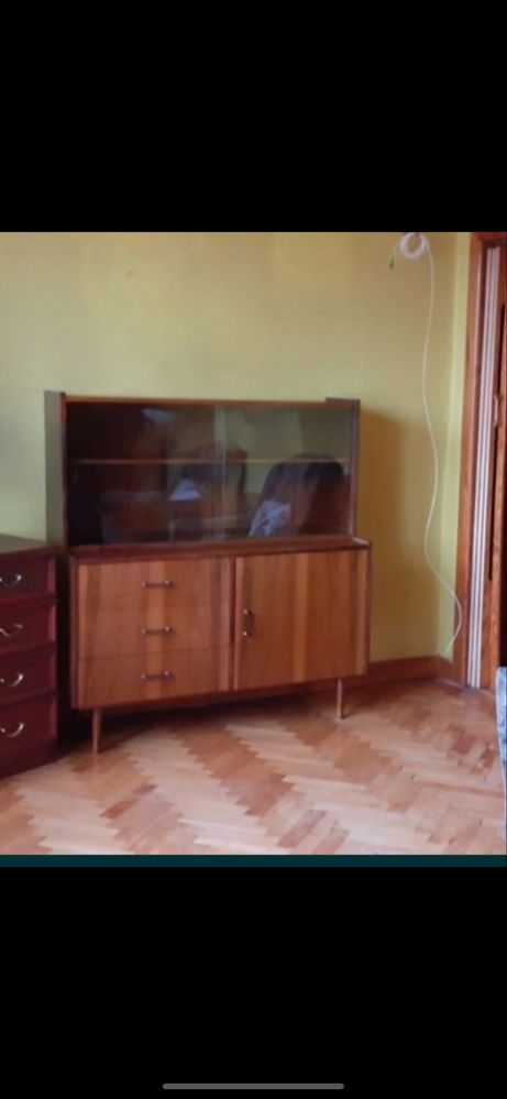 Witrynka na ksiazki - kredens- PRL stan bardzo dobry
