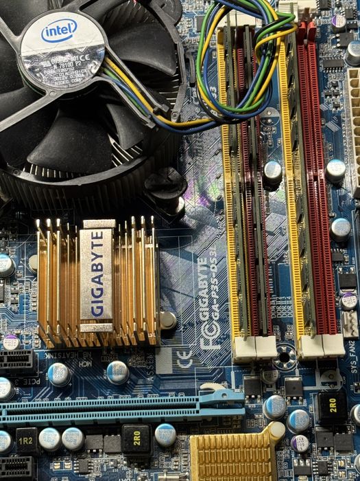 Gigabyte GA-p35ds3l+Core 2 duo e6550+ 5GB RAM