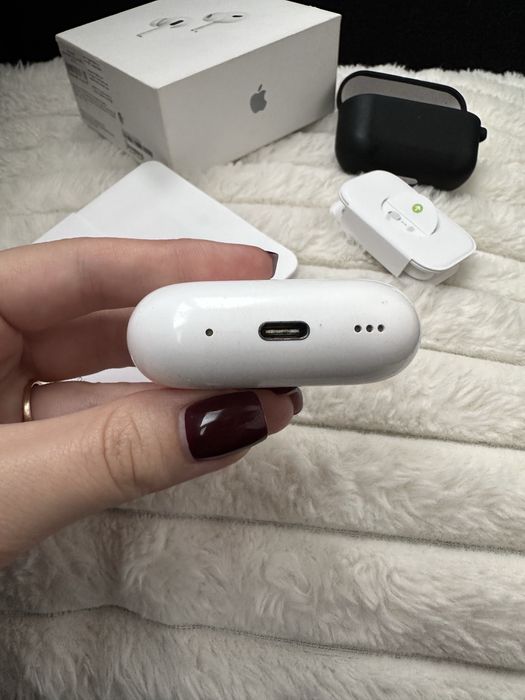 Бездротові навушники Apple AirPods Pro 2nd Gen witch USB - C