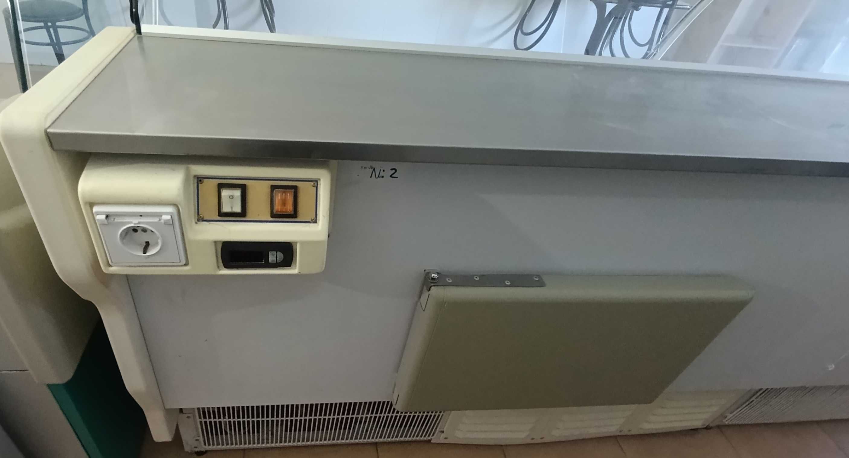 Vitrine Refrigerada Talho/ Charcutaria/ Minimercado