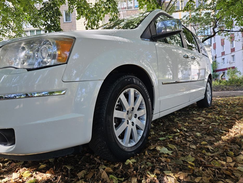 Chrysler Grand Voyager 2009 рік 2.8 дизель автомат 7 місць для військо