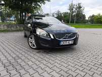 Volvo V60 Udokumentowany przebieg,jasna tapicerka, czujniki parkowania