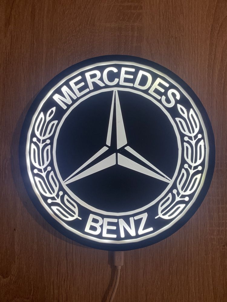 Logotipo luminoso Mercedes (OPORTUNIDADE)