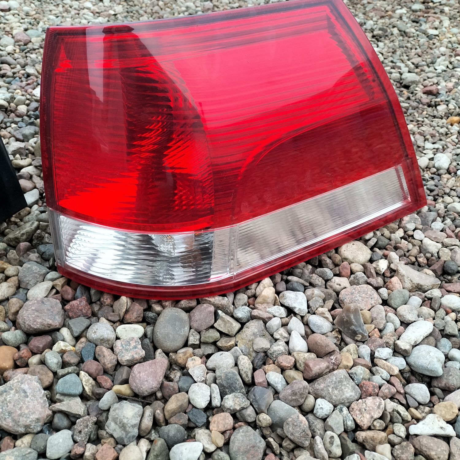 Lampy tył Vectra c kombi jasne