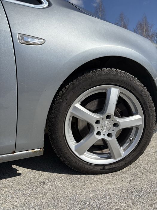 Продам Opel Astra j 1.7cdti