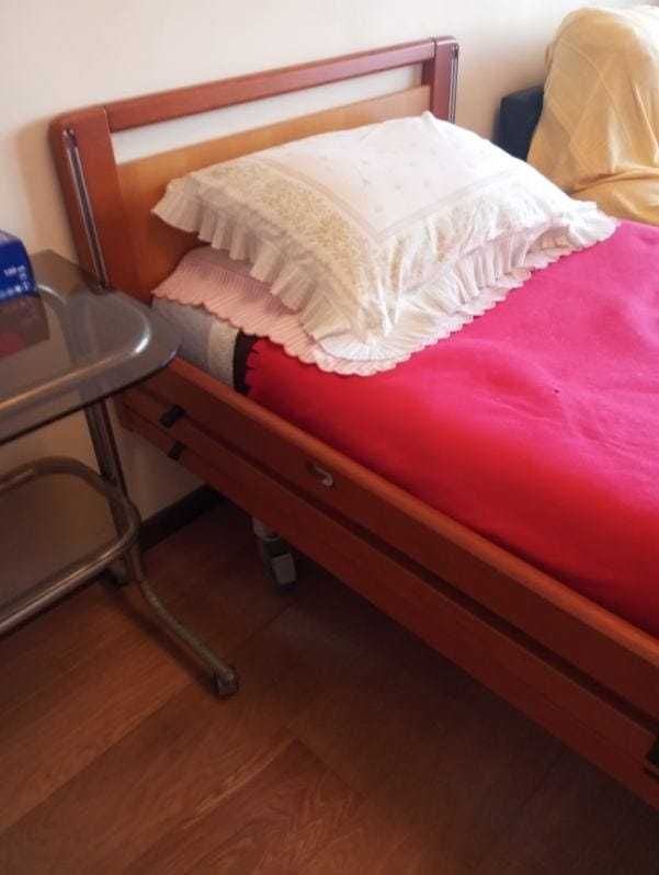 Cama Articulada Elétrica Invacare SB 755