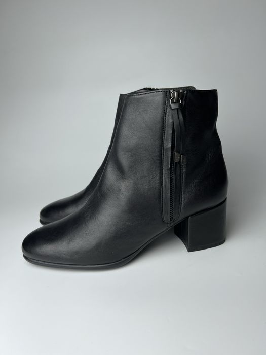 42р. Шкіряні жіночі черевики Leone