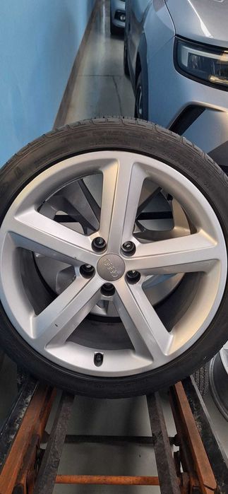 Jantes Audi 18 com pneus
