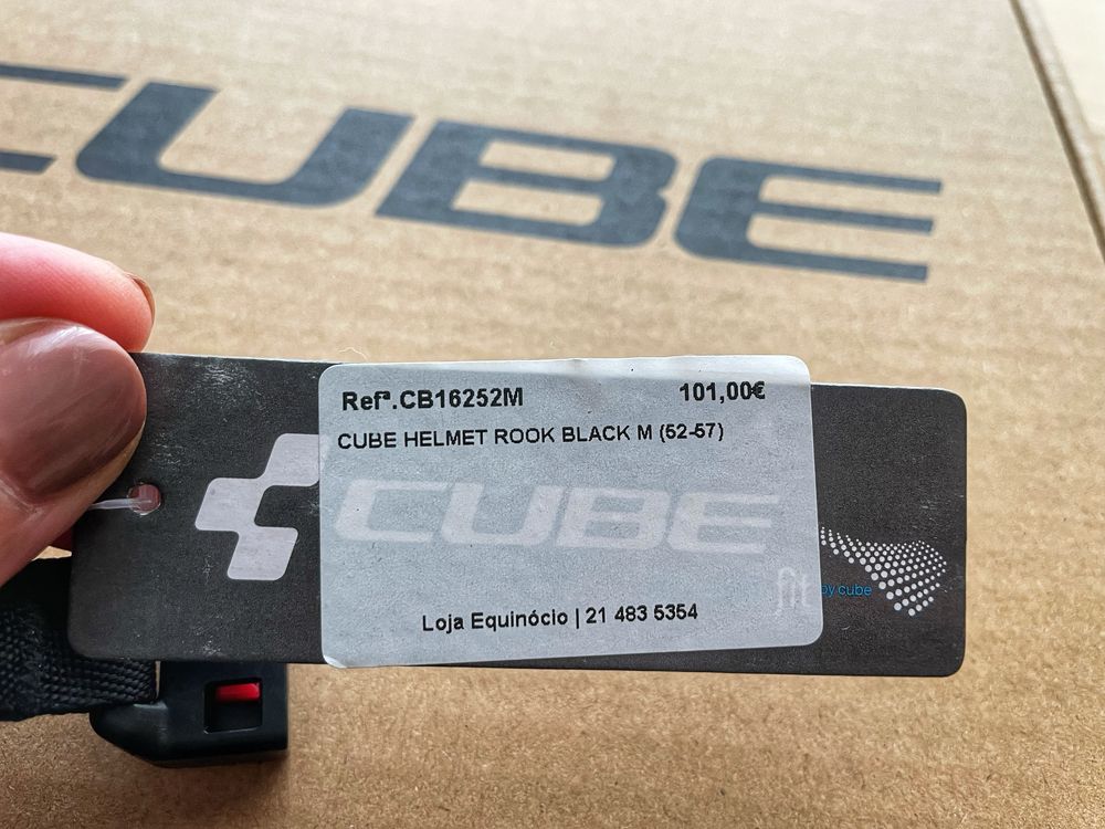 Capacete Bike Cube tamanho M preto NOVO (52-57cm)