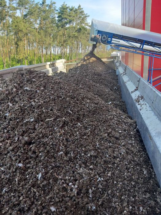 Pomiot kurzy..obornik nawóz..bydlęcy