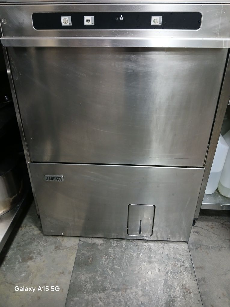 Maquina de Lavar Louça Industrial Zanussi