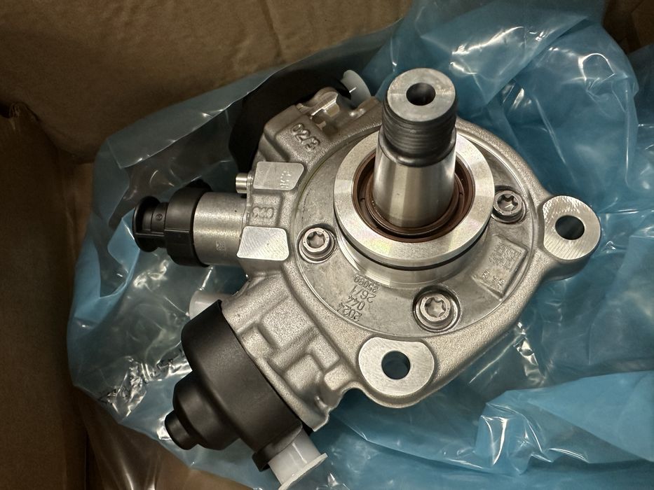 NOWA ORYGINALNA pompa wtryskowa BOSCH Jeep Grand Cherokee 3.0 Diesel