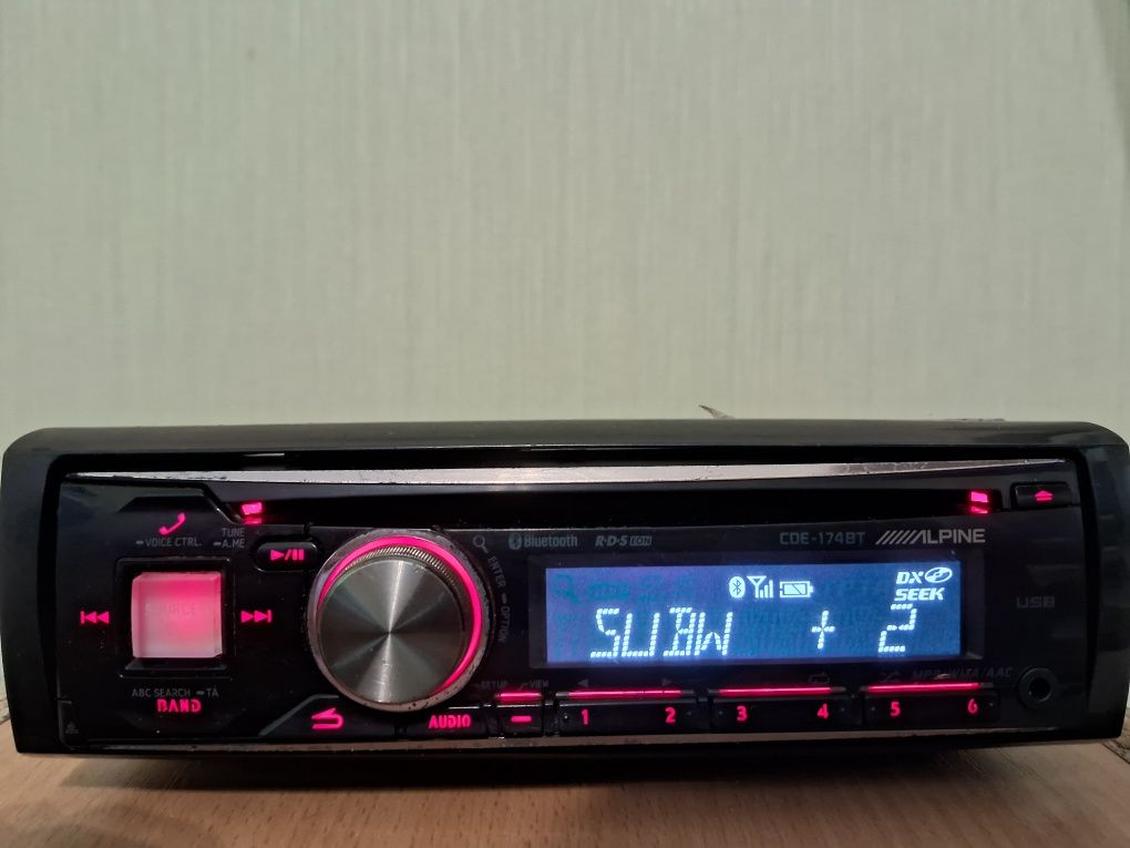 Alpine CDE-174BT Bluetooth процесорна