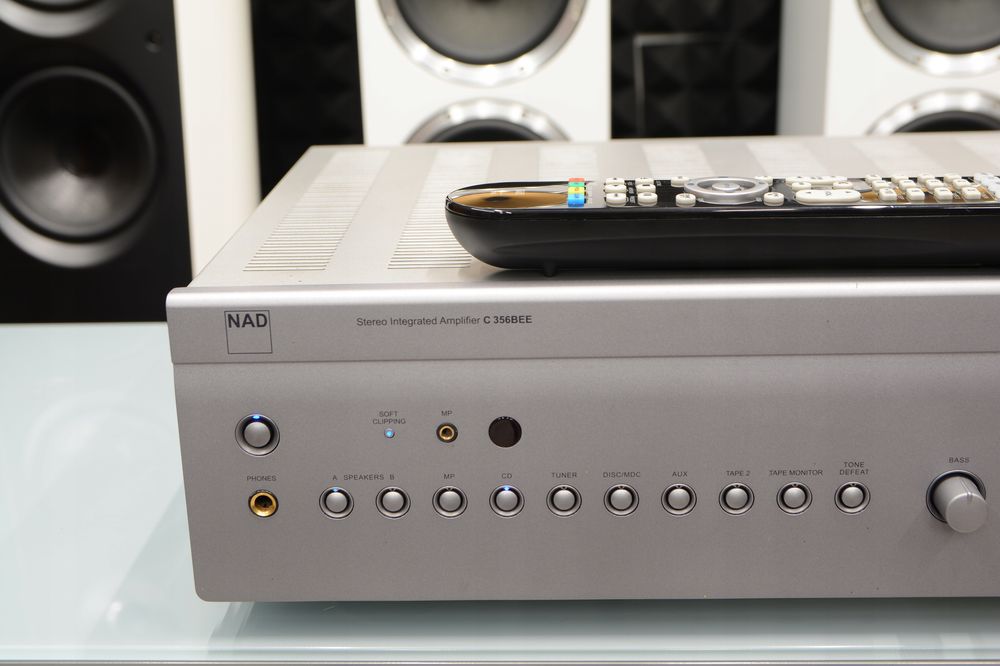 wzmacniacz stereo NAD C356BEE + pilot zestaw w świetnym stanie!