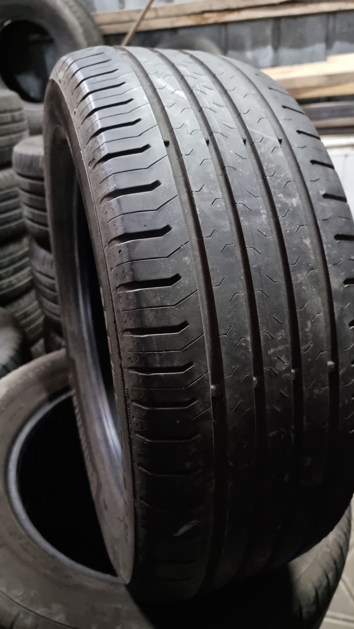 235/55 R17 Continental