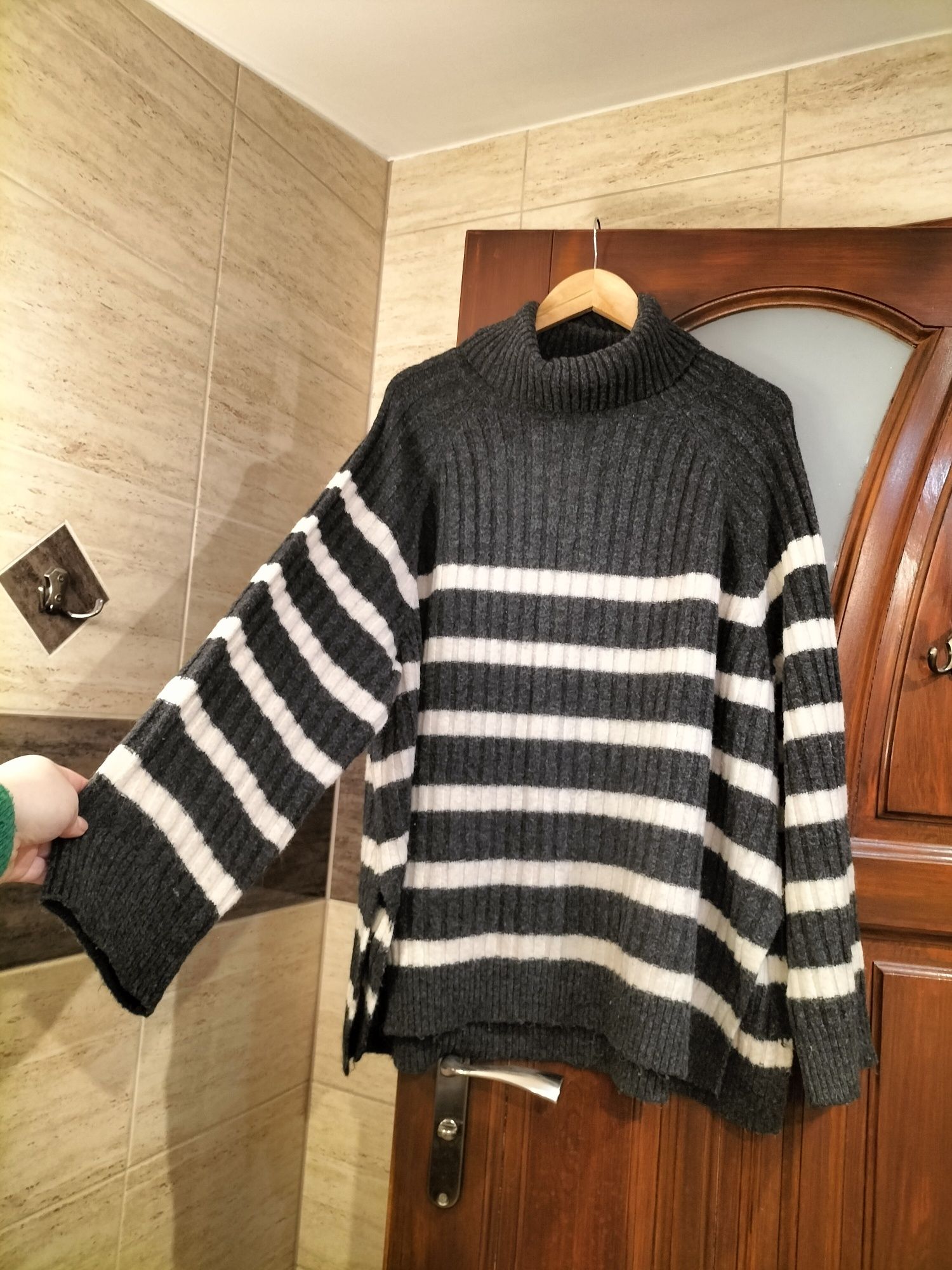 Sweter w prążki z golfem ciepły oversize wełna h&m