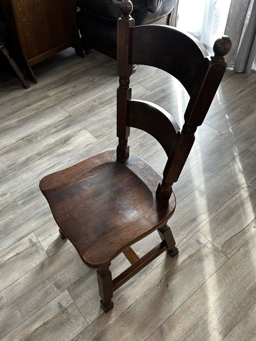 Stół dębowy biesiadny z krzeslami dębowymi