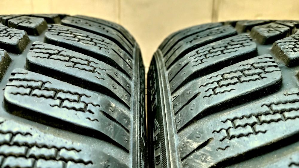 Шини 225/40R18. Dunlop  8,8мм! 2021р! Німеччина.