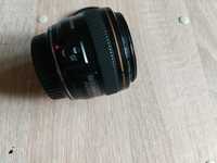 Об'єктив Canon EF 28mm f 1.8