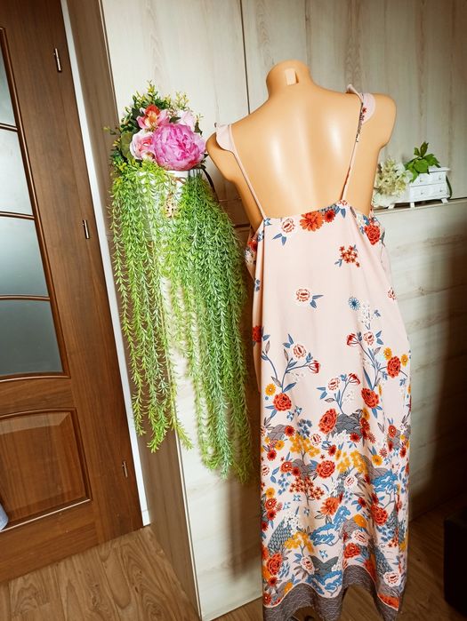 Sg Urocza letnia sukienka 40 , L sukienka Midi na ramiączkach 40