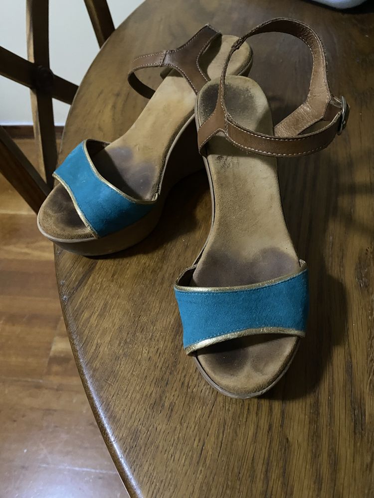 Sandalias em pele n.36
