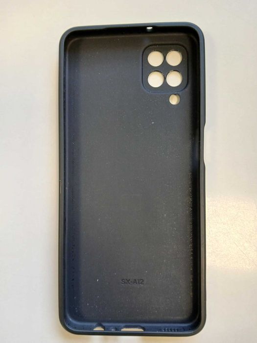 Capas Samsung Galaxy A12 - Preta/Lilás