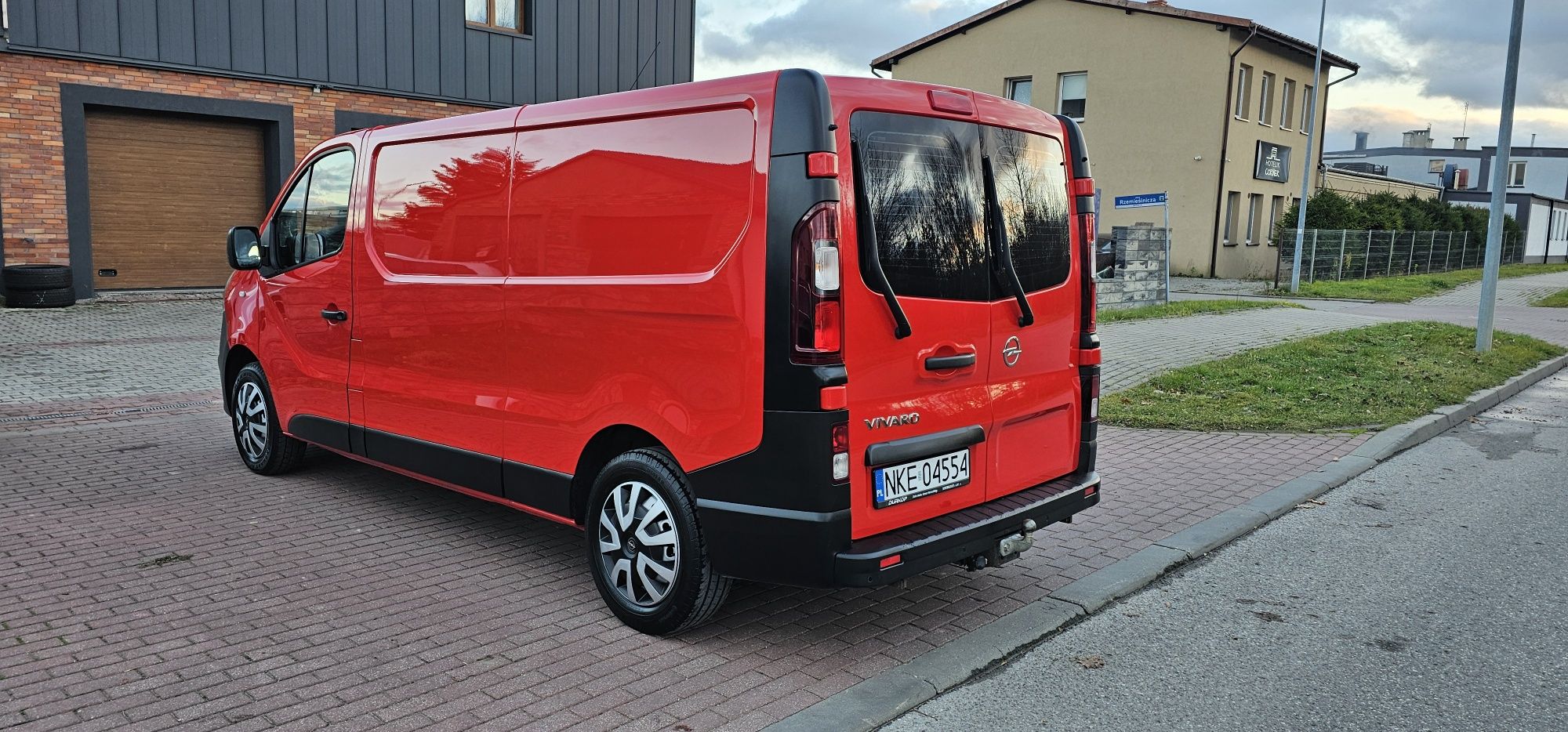 Opel vivaro long rok 2019 silnik 1.6 diesel przebieg 110 tys zamiana