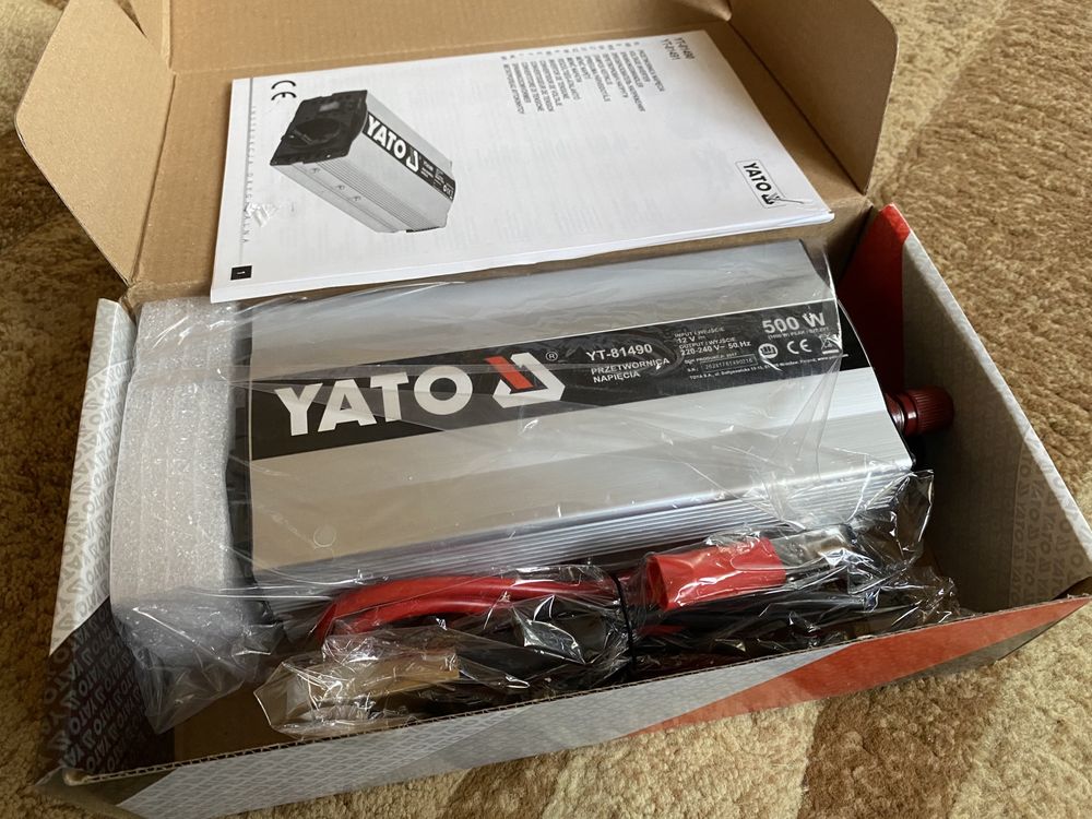 Инвертор, преобразователь 12В/220В Yato YT-81490 500W пикова 1000W