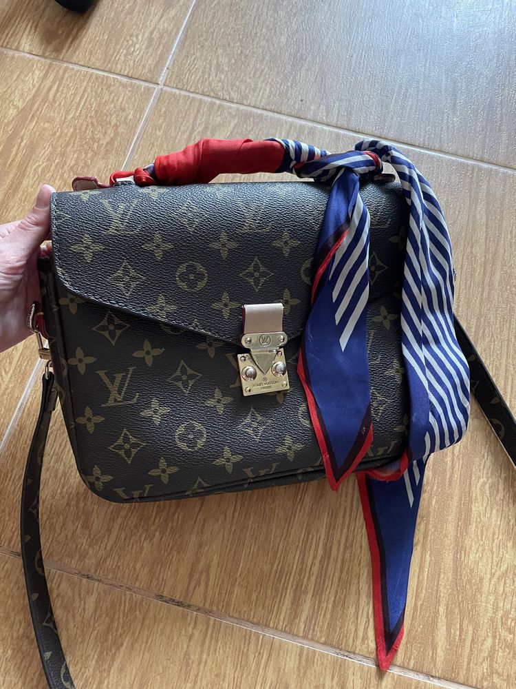 Сумка Louis Vuitton