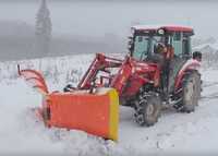 Pług śnieżny strzałkowy do odśnieżania Fadromy ciągnika ładowarki JCB