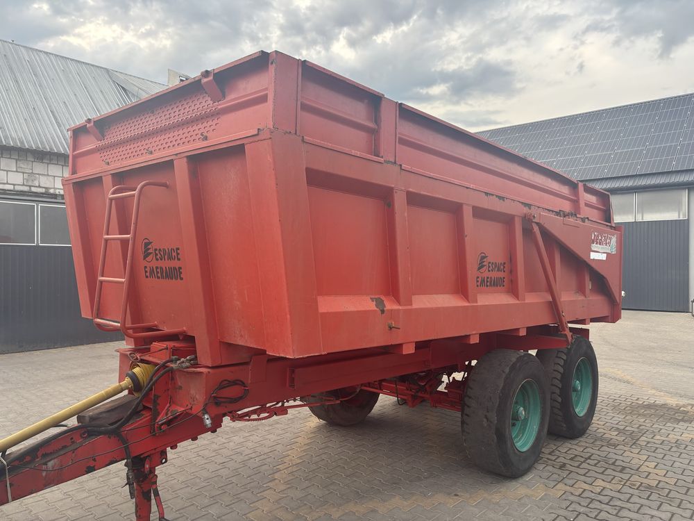 Rozsiewacz wapna nawozu Amazone ZG 5000 w oryginale