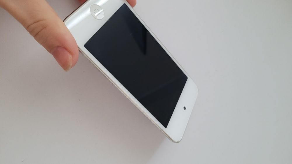 Apple ipod touch 8 gb