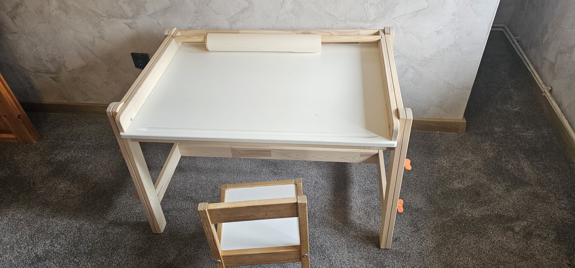 Biurko Ikea Flisat z krzesełkiem