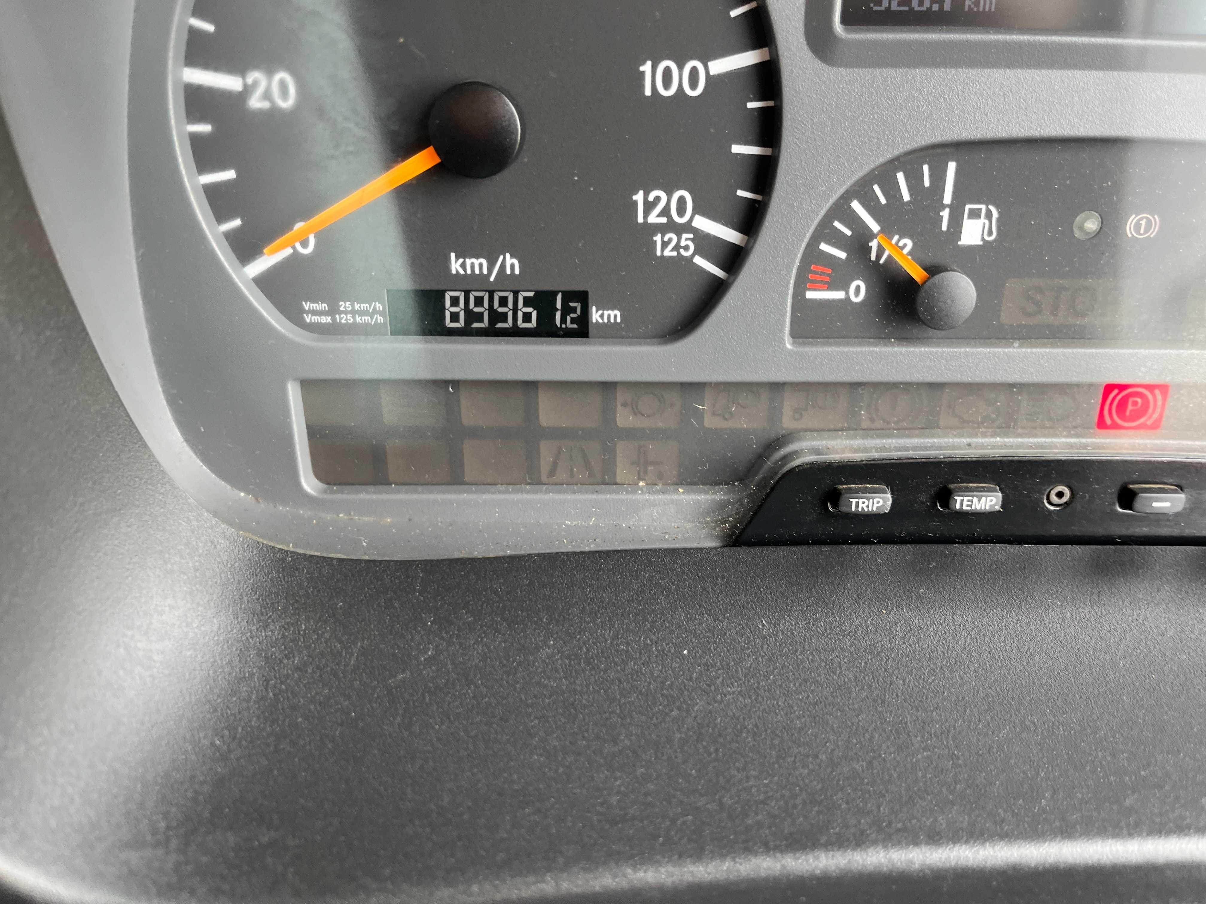 Mercedes ATEGO zamiatarka uliczna wynajem* Wynajem zamiatarka Mercedes