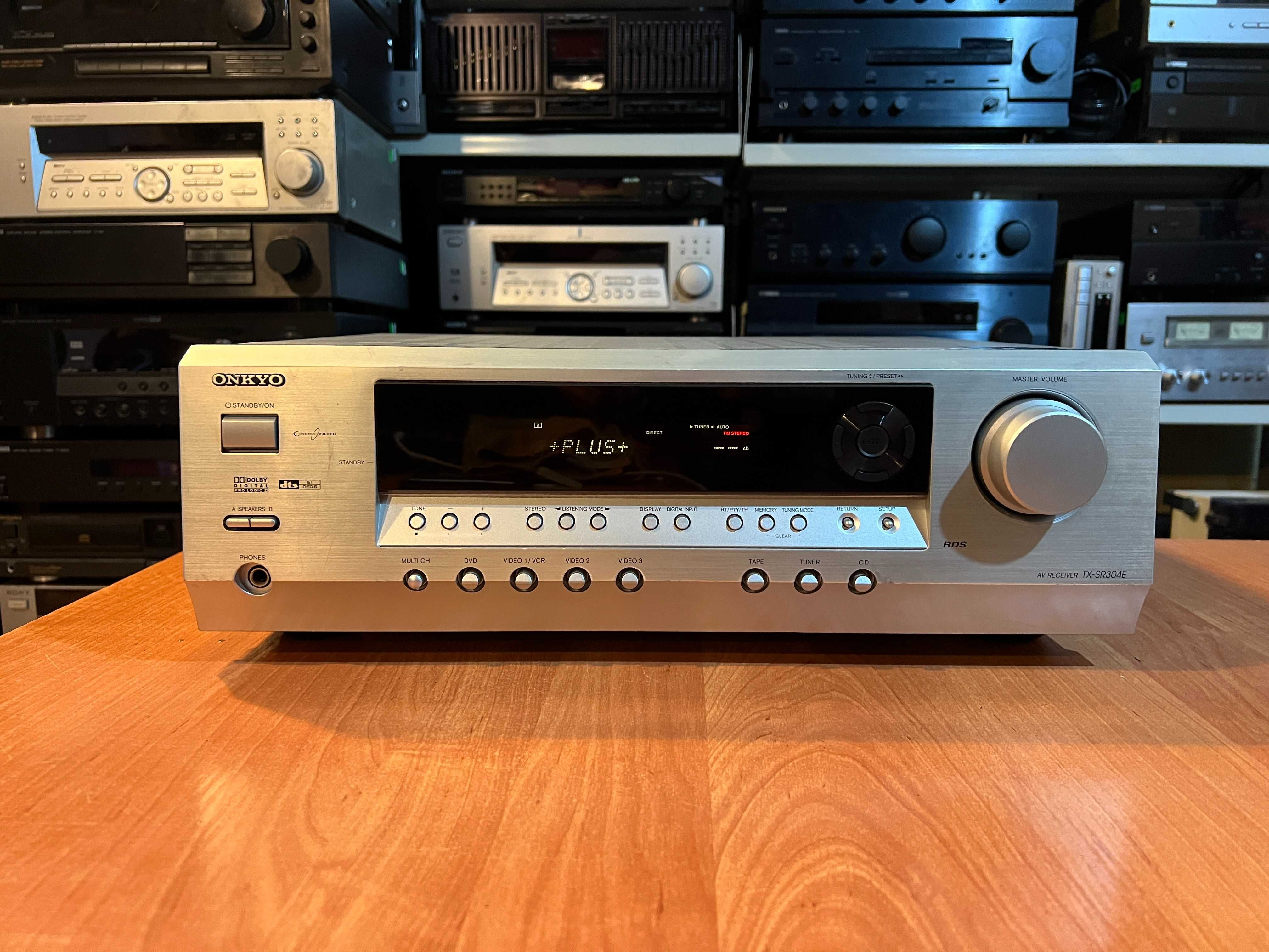 Amplituner kina domowego Onkyo TX-SR304E Audio Room